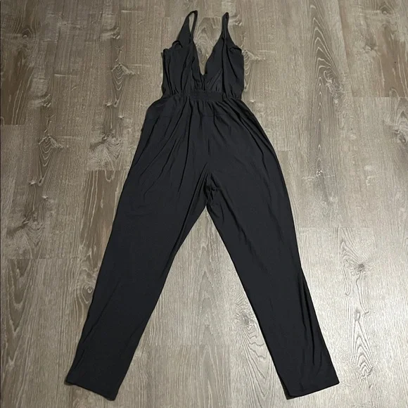 Lululemon All For It Onesie
Black Size 4 - Picture 9 of 11